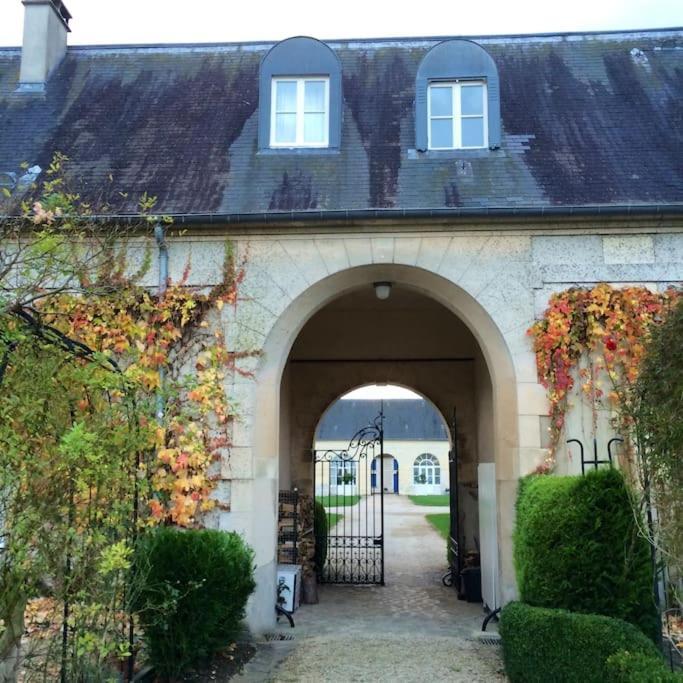 Charming Romantic Tower In Chateau Estate Ocquerre Exterior foto